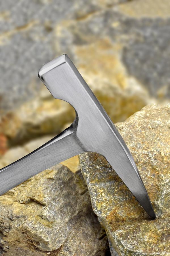 11" Rock Pick Hammer, Rubberized Handle, with Plastic Tip Cover, Overall weight : 32oz, Head Weight : 20oz