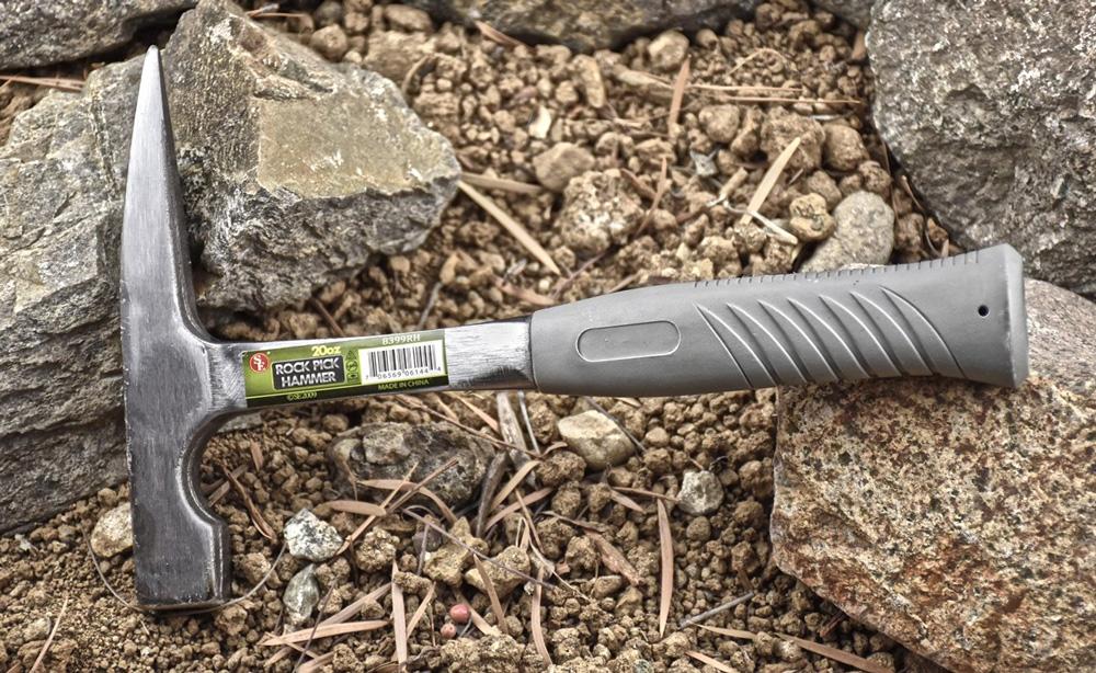 11" Rock Pick Hammer, Rubberized Handle, with Plastic Tip Cover, Overall weight : 32oz, Head Weight : 20oz
