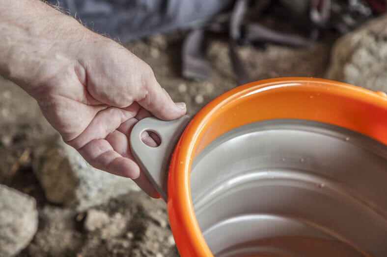 9 Piece Classifier Set and Collapsible Bucket with Stand